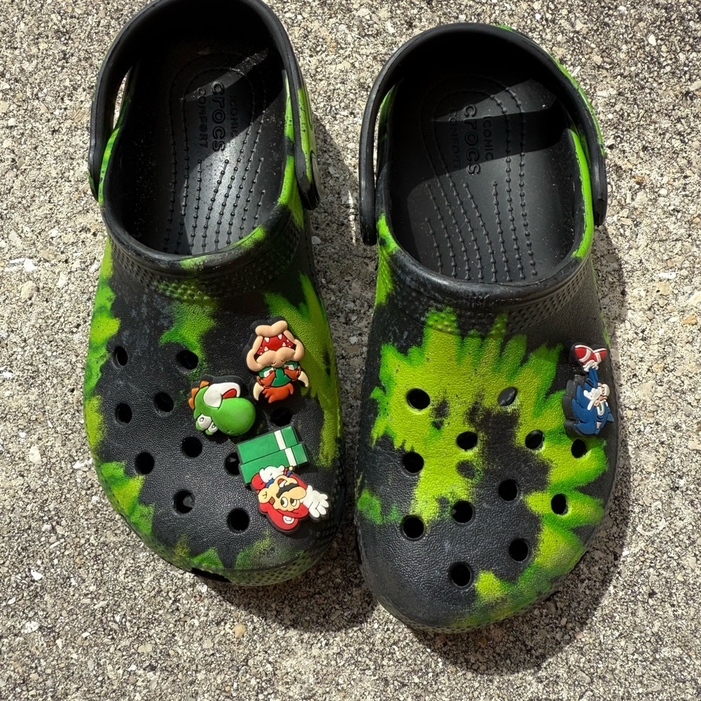 CROCS Kids Shoes in Black and Green